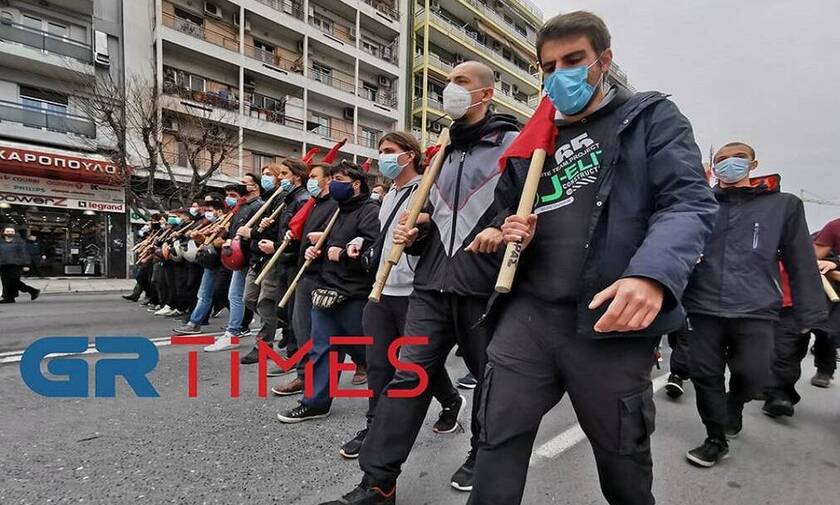Θεσσαλονίκη: Σε εξέλιξη το πανεκπαιδευτικό συλλαλητήριο - Στους δρόμους φοιτητές και εκπαιδευτικοί