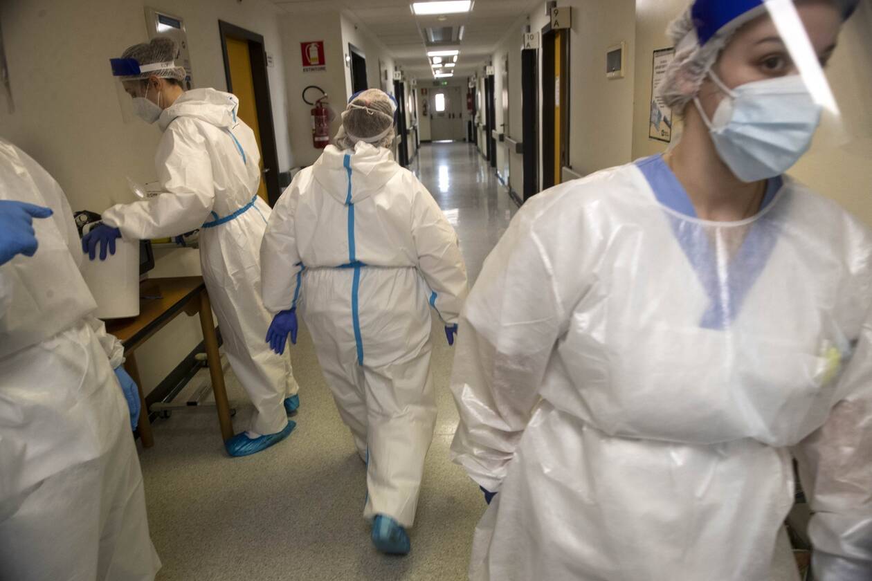 Ο εφιάλτης της πανδημίας για τους εργαζόμενους στην υγεία - 3.000 νοσηλευτές νεκροί παγκοσμίως