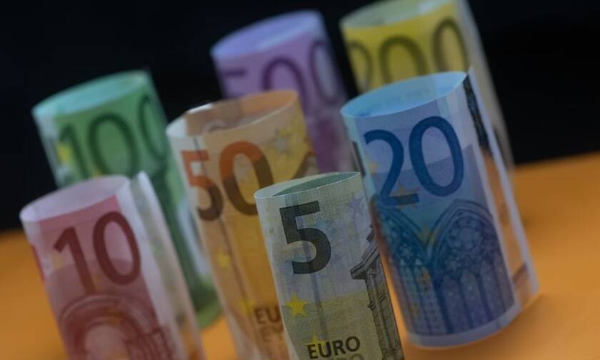 Επίδομα 534 ευρώ και Δώρο Χριστούγεννων: Ποιοι θα δουν χρήματα την Παρασκευή στους λογαριασμούς τους