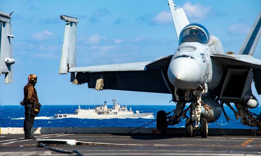 Ταγίπ, έχεις μήνυμα: Φτερό με φτερό ελληνικά F-16 με αμερικανικά F-18, πάνω από το Αιζενχάουερ
