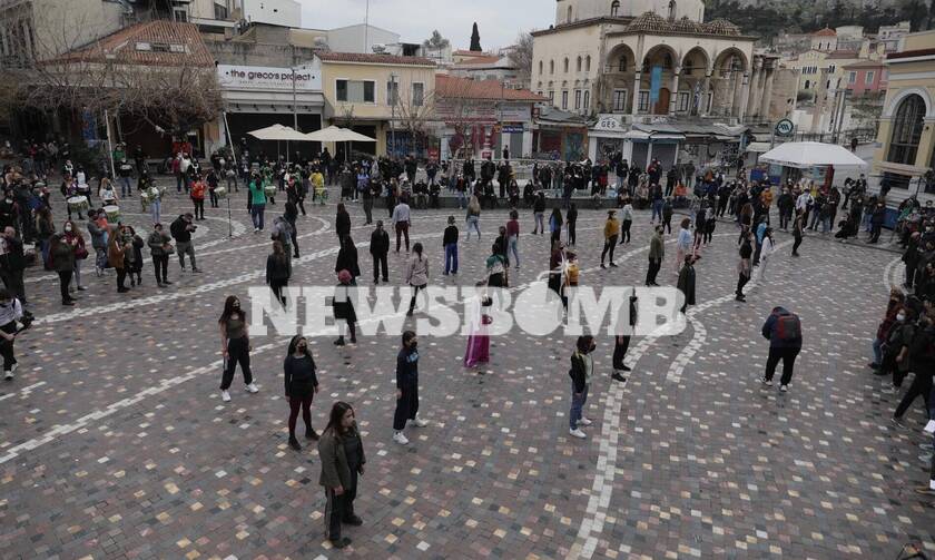 Ρεπορτάζ Newsbomb.gr: Συλλαλητήριο στο κέντρο της Αθήνας για τον ένα χρόνο «λουκέτου» στον Πολιτισμό
