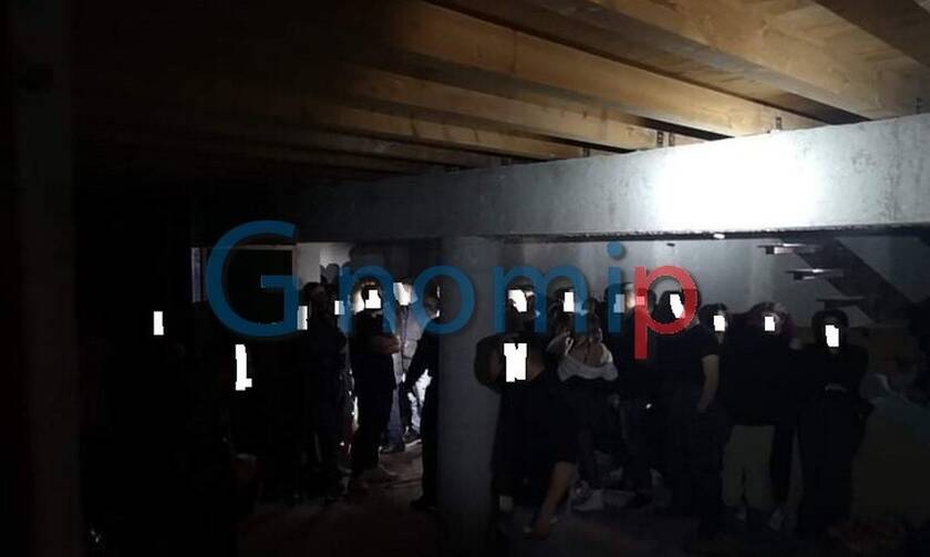 Πάτρα: Εικόνες από το κορονοπάρτι των 93 ατόμων – Αύριο στον εισαγγελέα οι συλληφθέντες 
