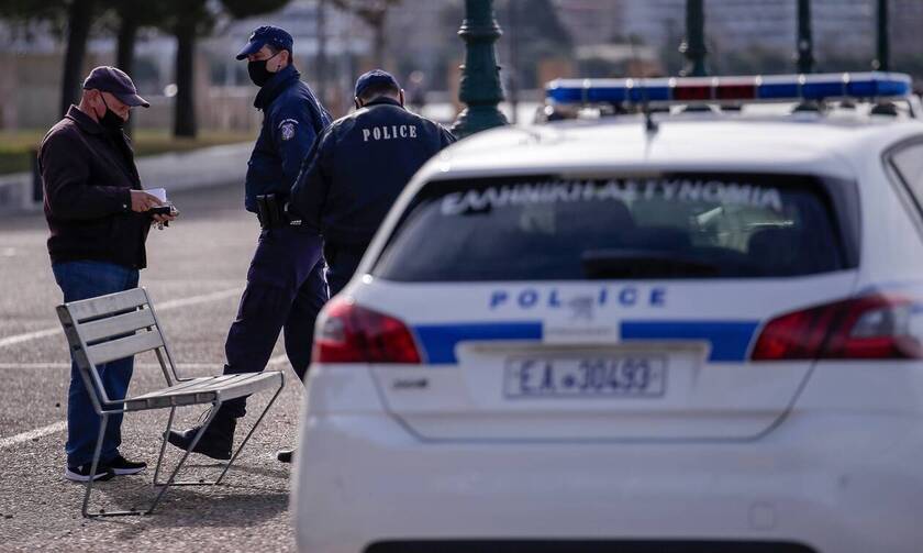 Θεσσαλονίκη: Καταγγελία αστυνομικού - «Μας βάζουν να γράφουμε πρόστιμα ανάλογα με τα κρούσματα»