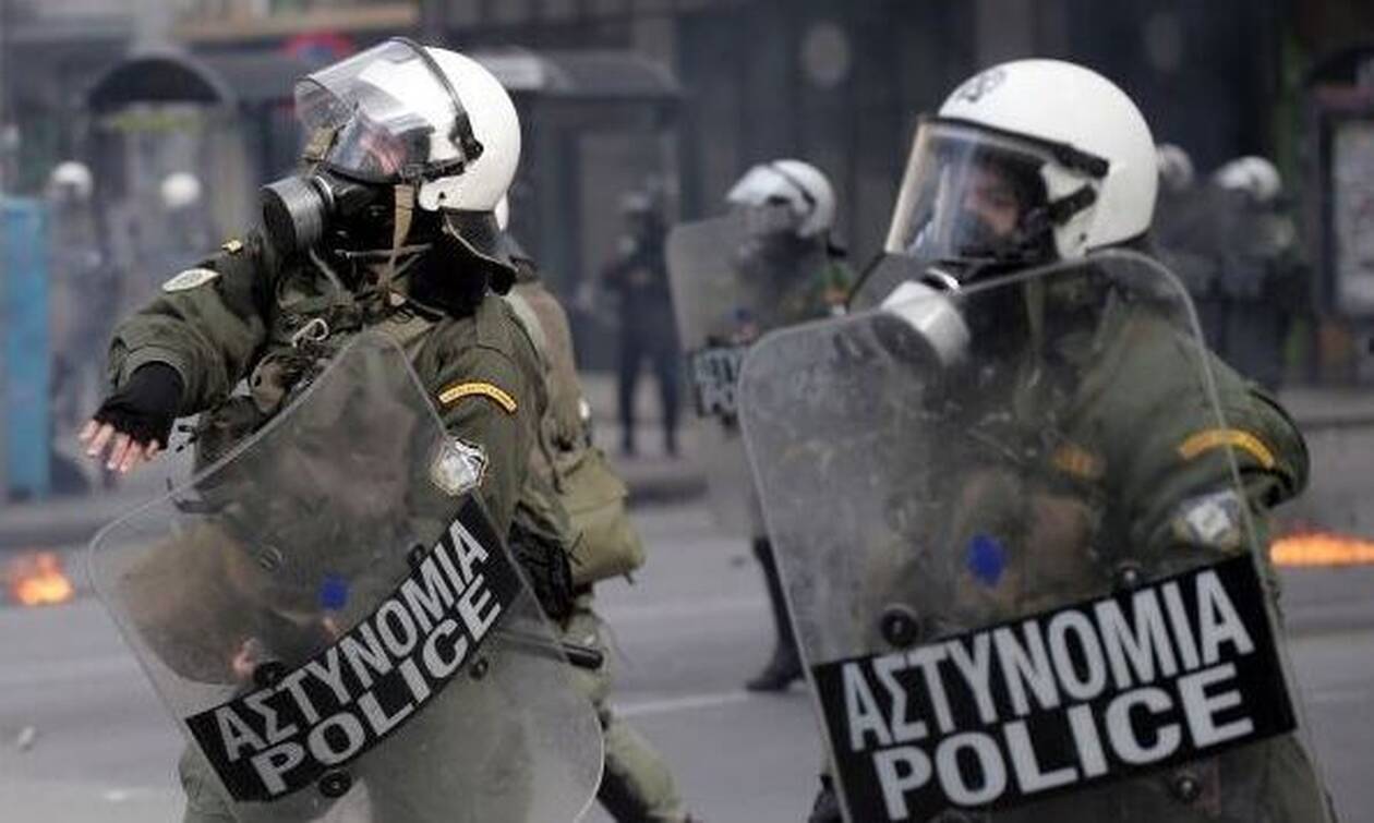 «Πόλεμος» Χρυσοχοΐδη - ΣΥΡΙΖΑ για περιστατικό αστυνομικής βίας στο Γαλάτσι
