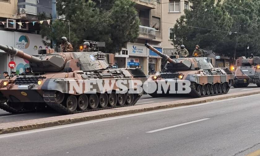 25η Μαρτίου – Ρεπορτάζ Newsbomb.gr: Τεθωρακισμένα στο κέντρο της Αθήνας για την στρατιωτική παρέλαση