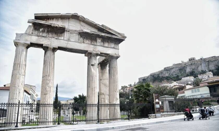 Βασιλακόπουλος στο Newsbomb.gr: Βρισκόμαστε στην κορύφωση της πανδημίας - Αισιοδοξία για το Πάσχα