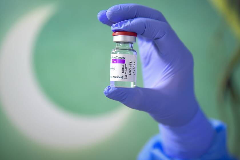 AstraZeneca: 9 θάνατοι από θρομβώσεις στη Γερμανία –«Φρένο» στο εμβόλιο από Βερολίνο και Καναδά