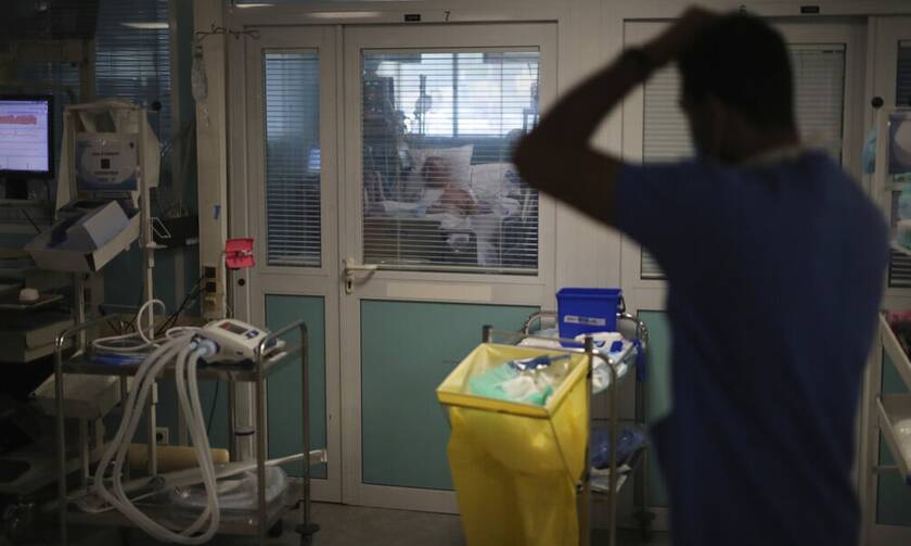 Κορονοϊός Γαλλία: Αρνητικό ρεκόρ με 5.072 ασθενείς στις ΜΕΘ