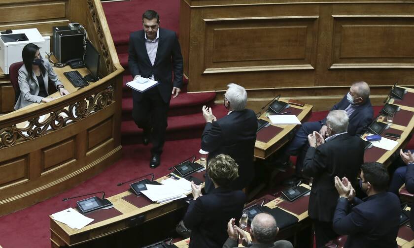 Συσπειρώνεται ο ΣΥΡΙΖΑ: «Αποδομήθηκε πλήρως το αστείο κατηγορητήριο για Παππά»