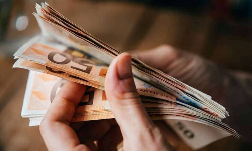 Επίδομα 400 ευρώ: Ποιες είναι οι νέες κατηγορίες δικαιούχων