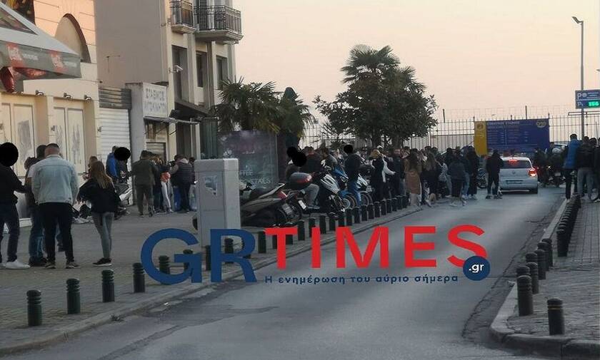 Θεσσαλονίκη - Κορονοϊός: Νέα επέμβαση της αστυνομίας για συνωστισμό σε καφέ - bar (pics - vid)