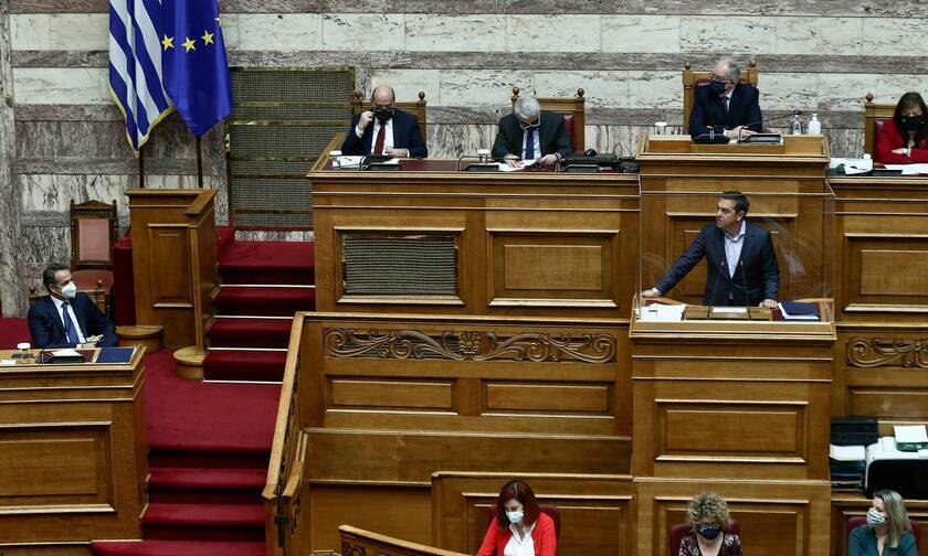Κυριάκος Μητσοτάκης και Αλέξης Τσίπρας στη συζήτηση στη Βουλή για την πανδημία