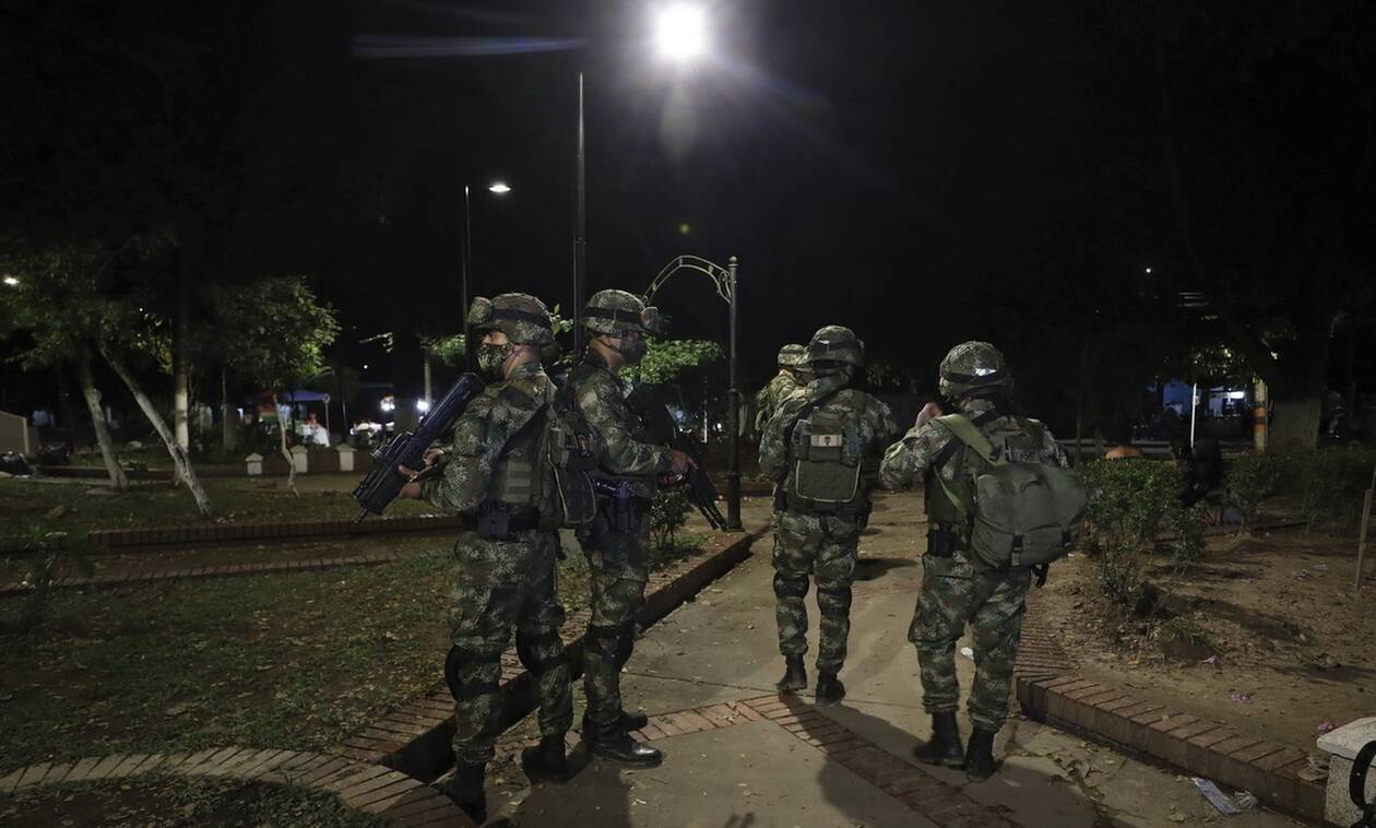 Μάχες στα σύνορα Βενεζουέλας - Κολομβίας με οχτώ νεκρούς στρατιώτες