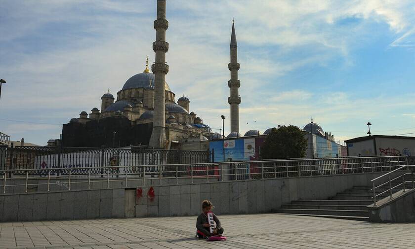 «Επέλαση» κορονοϊού στην Τουρκία: Νέο αρνητικό ρεκόρ με σχεδόν 55.000 κρούσματα