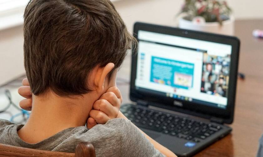 Ψηφιακή μέριμνα: Ποιοι μαθητές και φοιτητές δικαιούνται τα 200 ευρώ για laptop, desktop και tablet