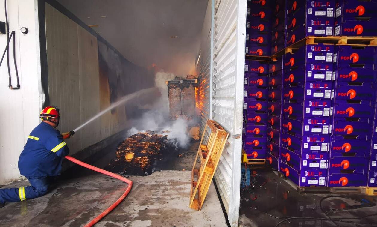 Φωτιά ΤΩΡΑ: Μεγάλη πυρκαγιά σε εργοστάσιο στην Αργολίδα (pics, vid)