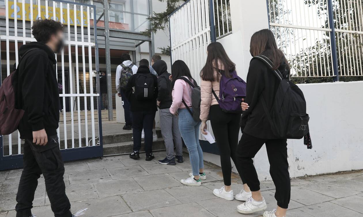Σχολεία: Διπλασιάστηκαν τα λύκεια με κρούσματα κορονοϊού