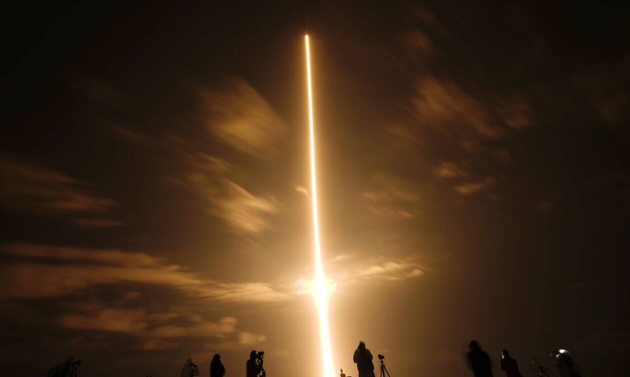 SpaceX: Πρώτη επανδρωμένη πτήση στον ISS με πύραυλο που είχε χρησιμοποιηθεί ξανά
