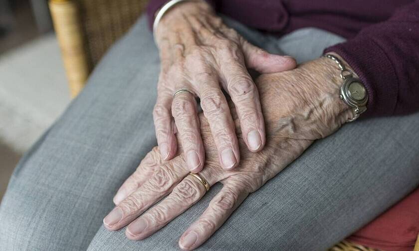 Χανιά: Σοκαριστική μαρτυρία για το γηροκομείο - Είδα 20 γέροντες δεμένους στον διάδρομο