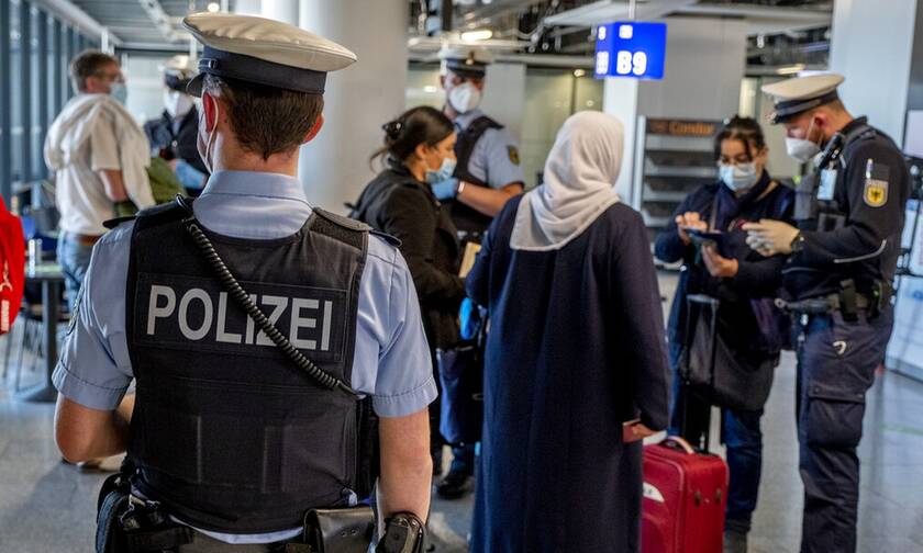 Γερμανία: Περιορίζονται οι αφίξεις ταξιδιωτών από την Ινδία η οποία θεωρείται «χώρα υψηλού κινδύνου»