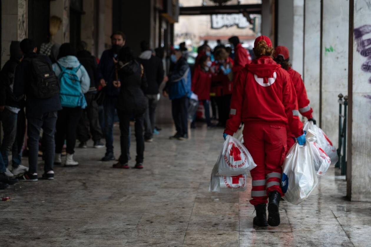 Ελληνικός Ερυθρός Σταυρός: Δίπλα στους αστέγους τις μέρες του Πάσχα
