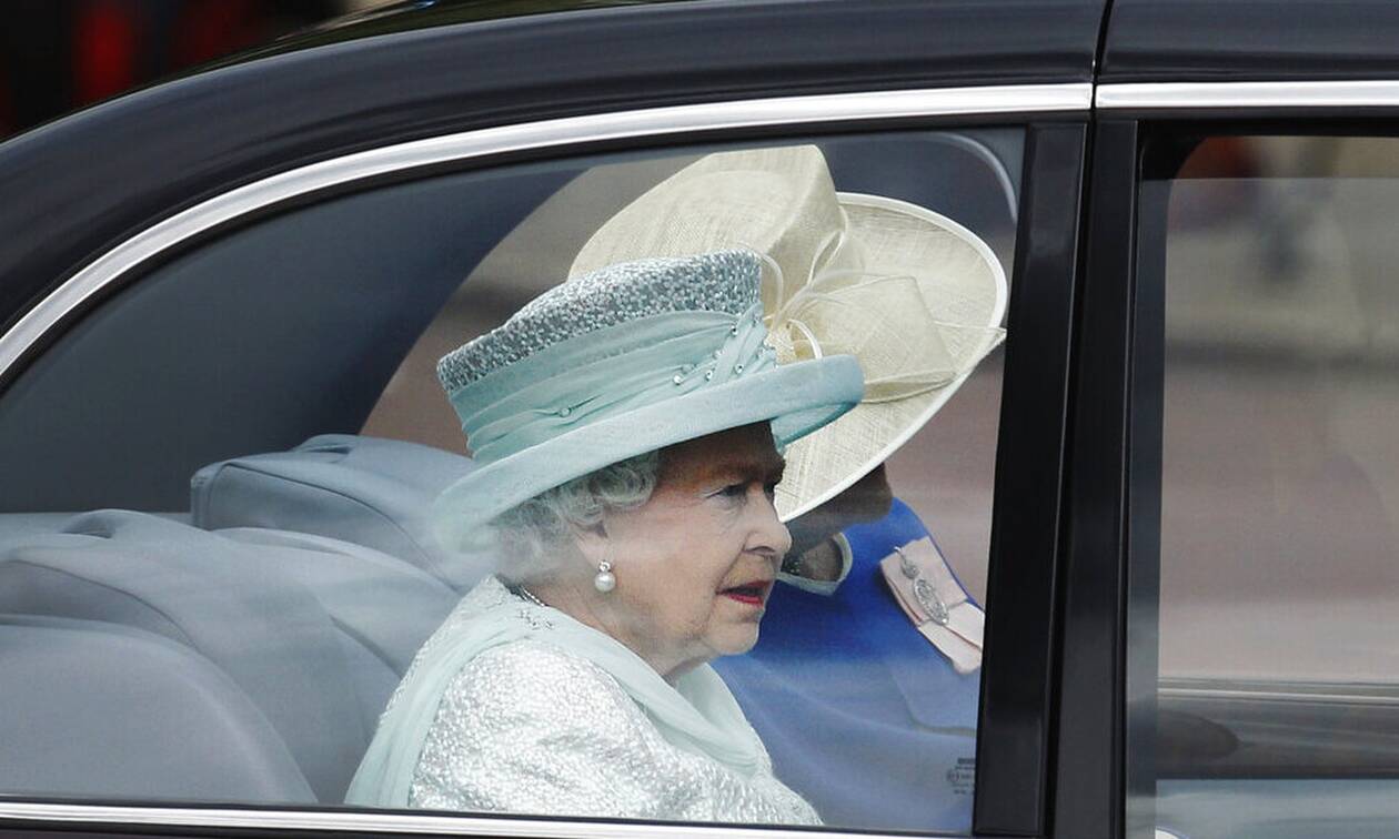 Βρετανία: Η βασίλισσα Ελισάβετ επέστρεψε στη δουλειά μετά την κηδεία του Φιλίππου