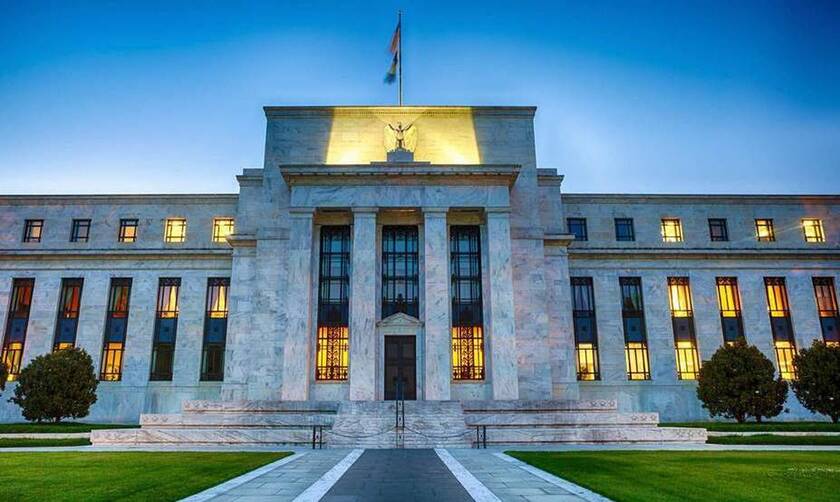 Αμετάβλητα άφησε τα επιτόκια η Fed