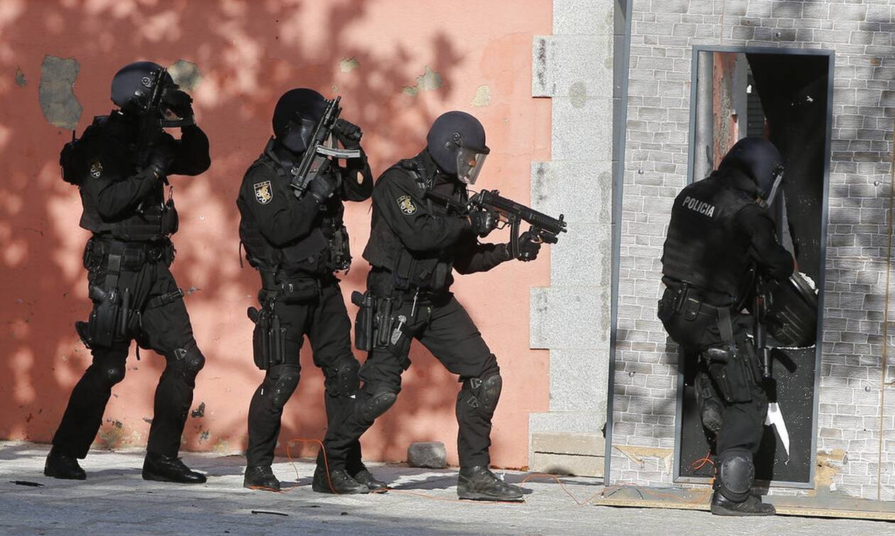 Ισπανία: Συλλήψεις τριών ατόμων εξαιτίας «απειλών» κατά της Γαλλίας με αφορμή σκίτσα του Μωάμεθ