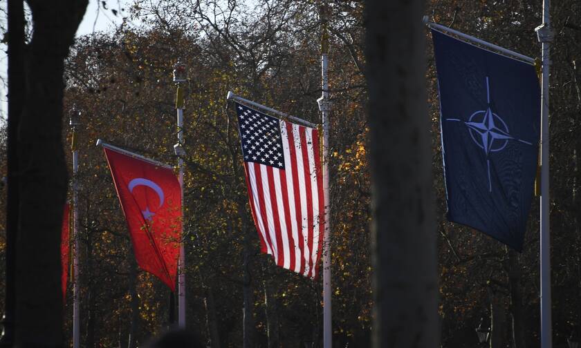 Σημαίες ΗΠΑ, Τουρκίας, ΝΑΤΟ