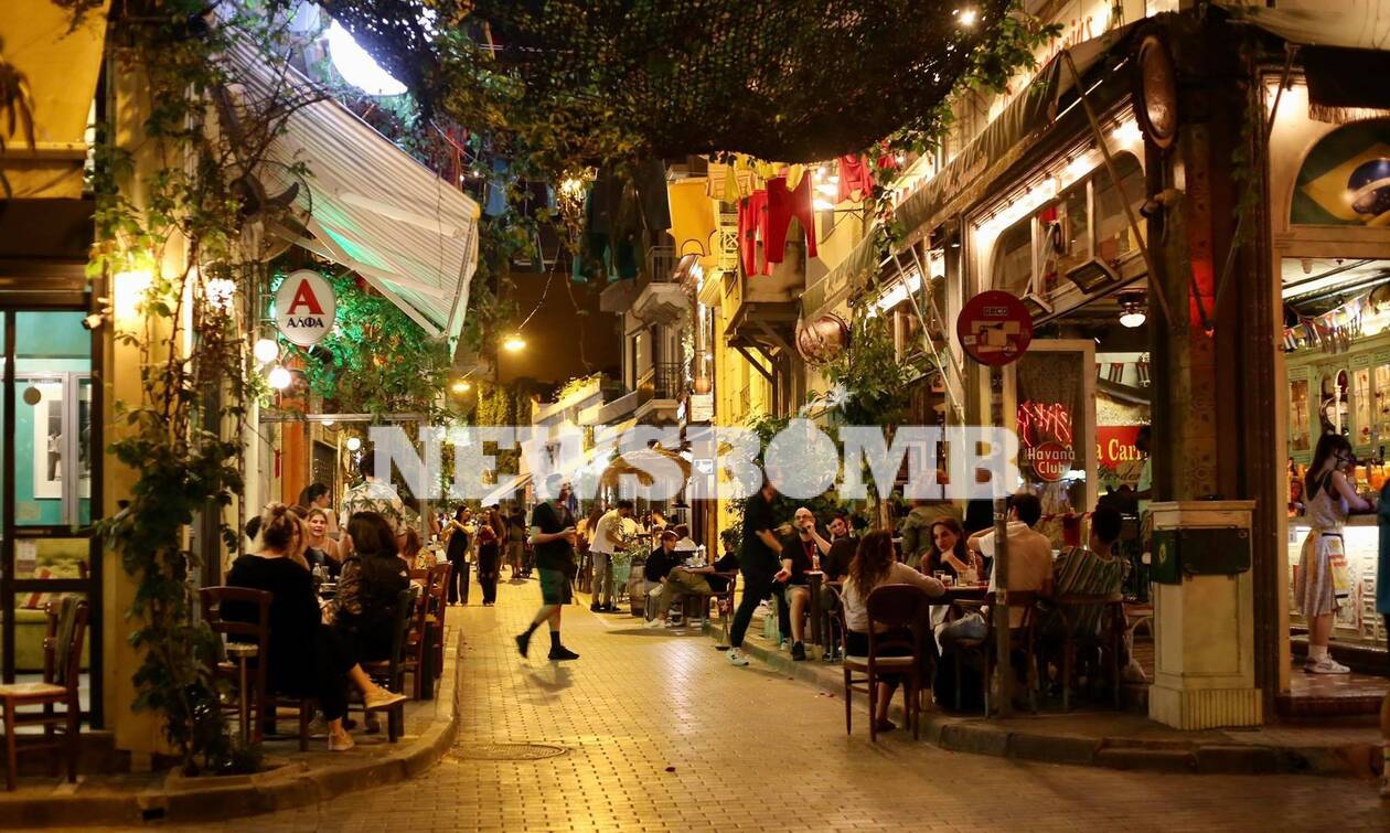 Εστίαση – Ρεπορτάζ Newsbomb.gr: Επέστρεψε το… χαμόγελο και ο κόσμος στο κέντρο της Αθήνας
