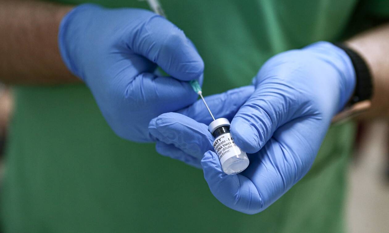 Εμβόλια: Τι σημαίνει το αίτημα ΗΠΑ για άρση στις πατέντες – Ποιοι στηρίζουν, ποιοι διαφωνούν