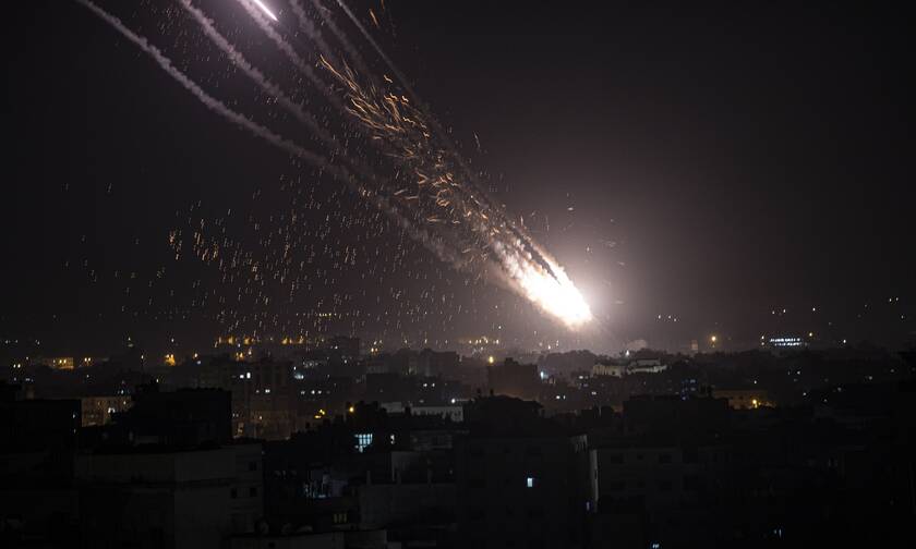 Κρίση στην Ιερουσαλήμ: Η Χαμάς λέει πως εκτόξευσε πάνω από 100 ρουκέτες κατά του Ισραήλ