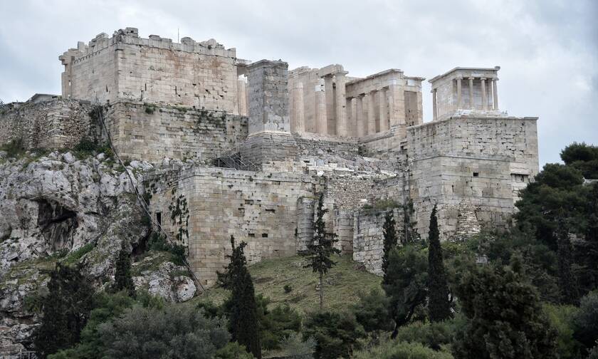 Υπουργείο Πολιτισμού: Fake news η καταστροφή αρχαίων της Ακρόπλης από χρήση κομπρεσέρ
