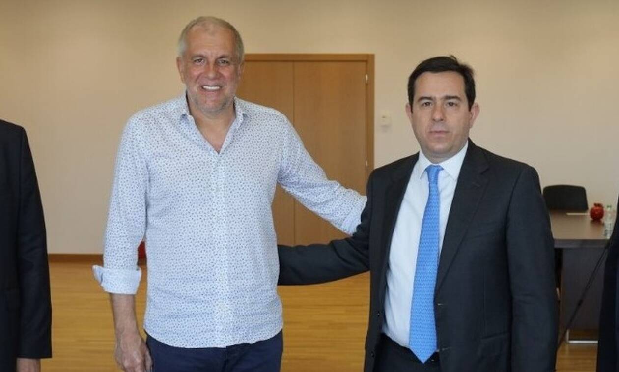Συνάντηση Μηταράκη με Ομπράντοβιτς – Τι γυρεύει στην Ελλάδα ο Σέρβος;
