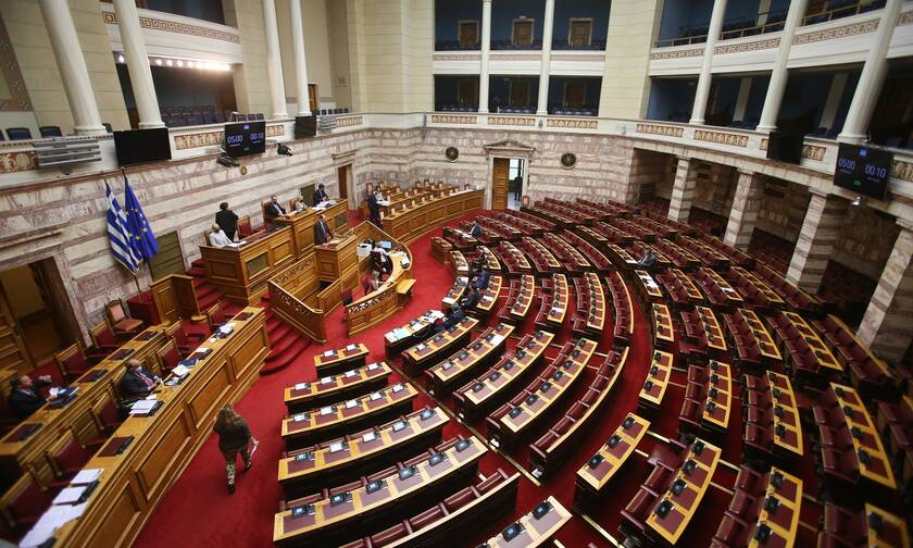 Δέκα τροπολογίες από Γιαννάκου και Κεφαλογιάννη στο νομοσχέδιο για την συνεπιμέλεια