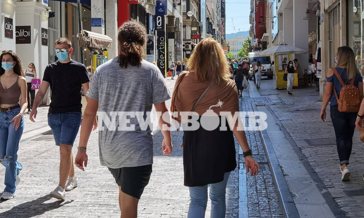Ρεπορτάζ Newsbomb.gr στα καταστήματα χωρίς ραντεβού και SMS – «Ερχόμαστε στην πραγματικότητα»