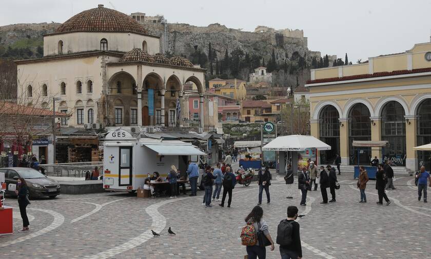 Κρούσματα σήμερα: Ξεπέρασε τα 1.000 η Αττική, τριψήφιος αριθμός σε Θεσσαλονίκη, Αιτωλοακαρνανία