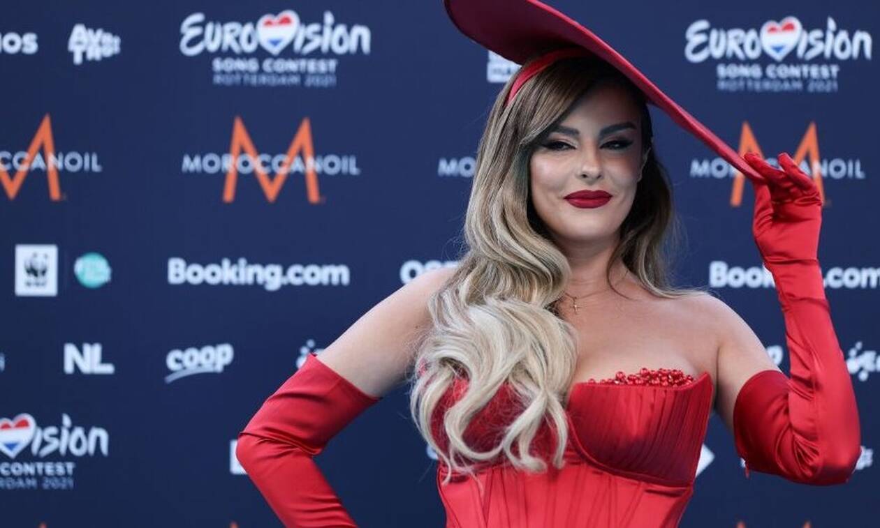Eurovision 2021: Όταν η εκπρόσωπος της Αλβανίας έδειρε δύο Ελληνίδες (video)
