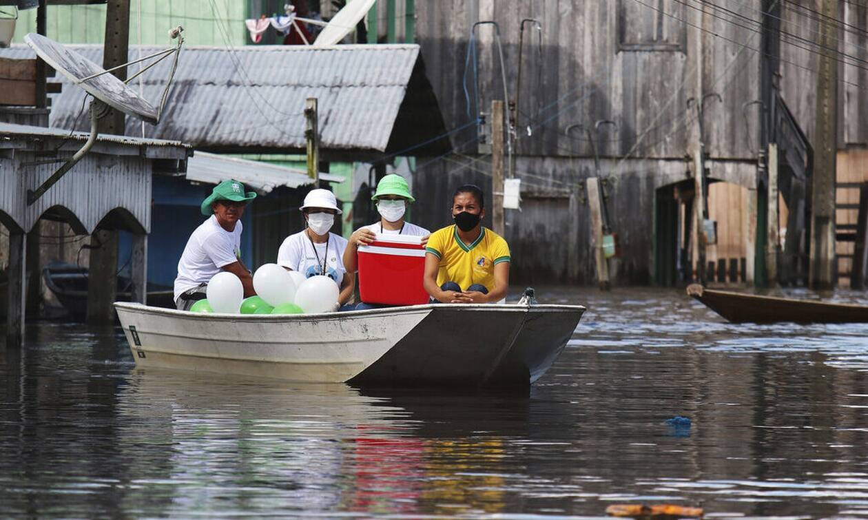 Βραζιλία: Πλημμύρες στο εξαντλημένο από την πανδημία Μανάους
