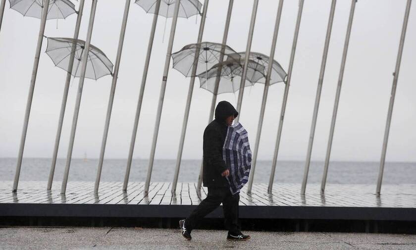 Καιρός - Μαρουσάκης: Προσοχή! Έρχονται βροχές, καταιγίδες και πτώση της θερμοκρασίας