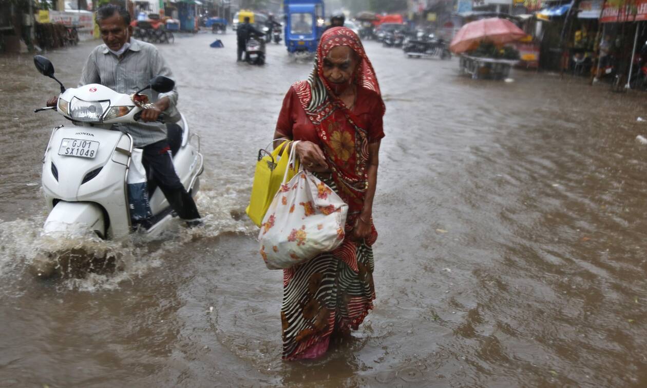 Ινδία: Τουλάχιστον 33 νεκροί από τον κυκλώνα Tauktae- 77 αγνοούμενοι σε ναυάγιο