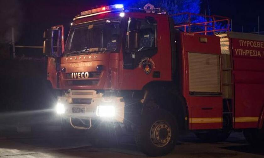 Συναγερμός για πυρκαγιά στον Σχίνο Κορινθίας: Κοντά στα σπίτια οι φλόγες