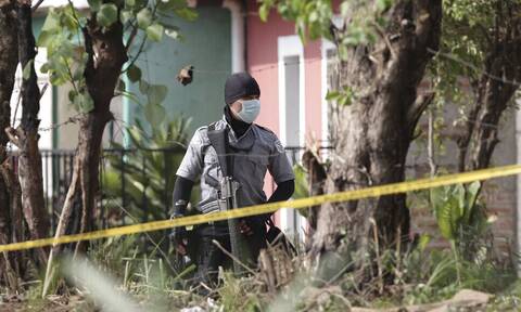 Φρίκη στο Ελ Σαλβαδόρ: Βρήκαν μυστικό νεκροταφείο με 40 πτώματα στο σπίτι πρώην αστυνομικού