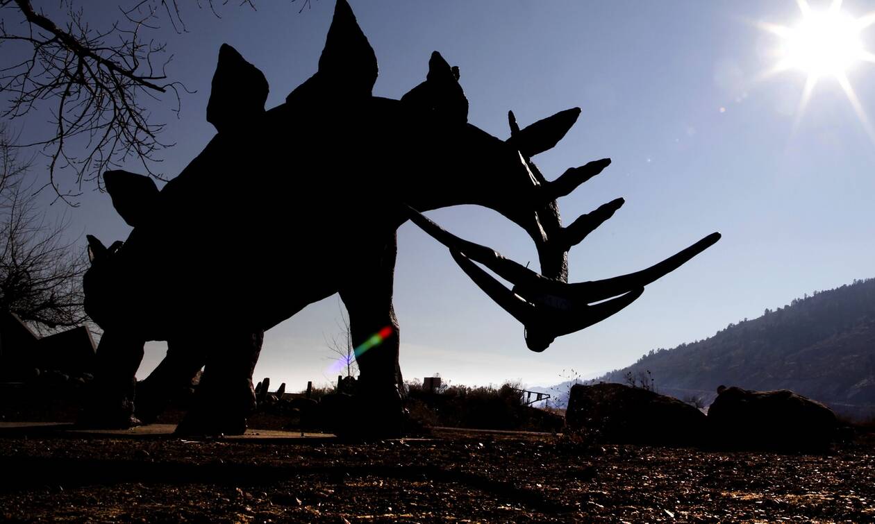 Ισπανία: Πτώμα αγνοουμένου βρέθηκε μέσα σε άγαλμα δεινοσαύρου
