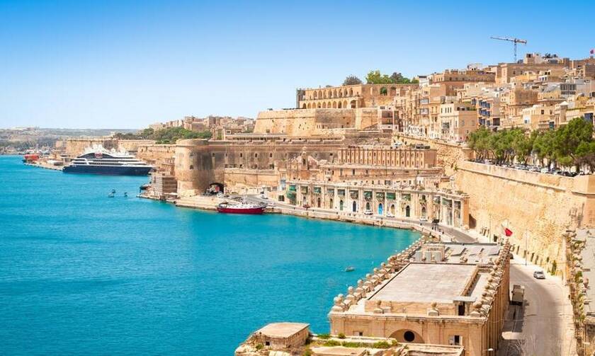 Κορονοϊός: Η Μάλτα θα έχει εμβολιάσει απόψε με μια δόση το 70% του πληθυσμού της