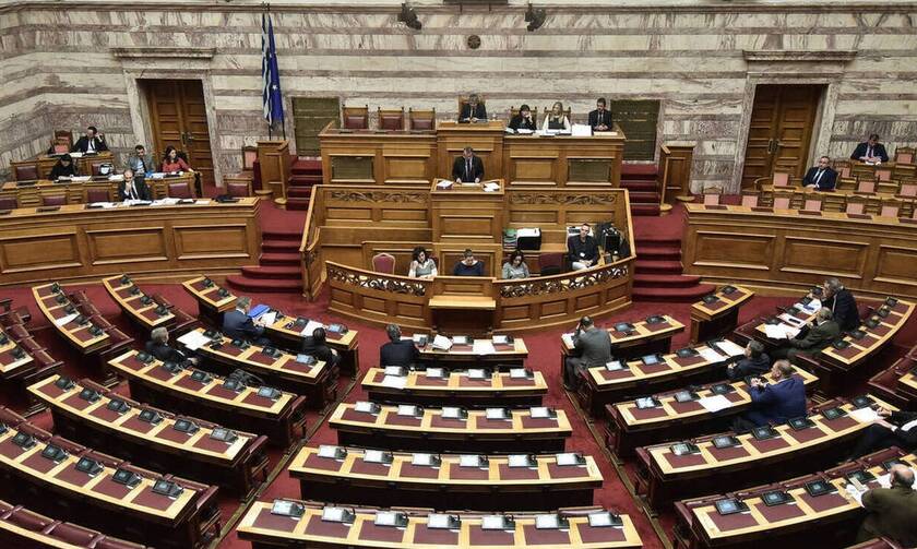 Στην Ολομέλεια η ψήφος των αποδήμων Ελλήνων -  Αρνητική η πρόβλεψη, δεν συμπληρώνονται 200 ψήφοι