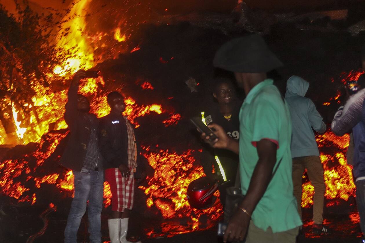 Koνγκό: Συναγερμός για νέα έκρηξη του ηφαιστείου Νιραγκόνγκο- Χιλιάδες άνθρωποι εκκενώνουν την Γκόμα