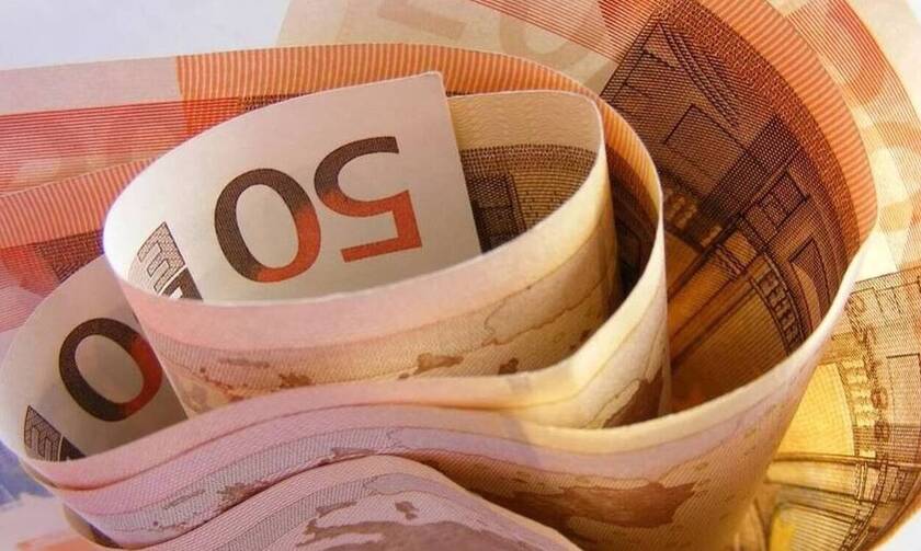 ΟΠΕΚΑ - «Βρέχει» λεφτά: Ξεκινούν από σήμερα οι πληρωμές των επιδομάτων - Δικαιούχοι και ποσά