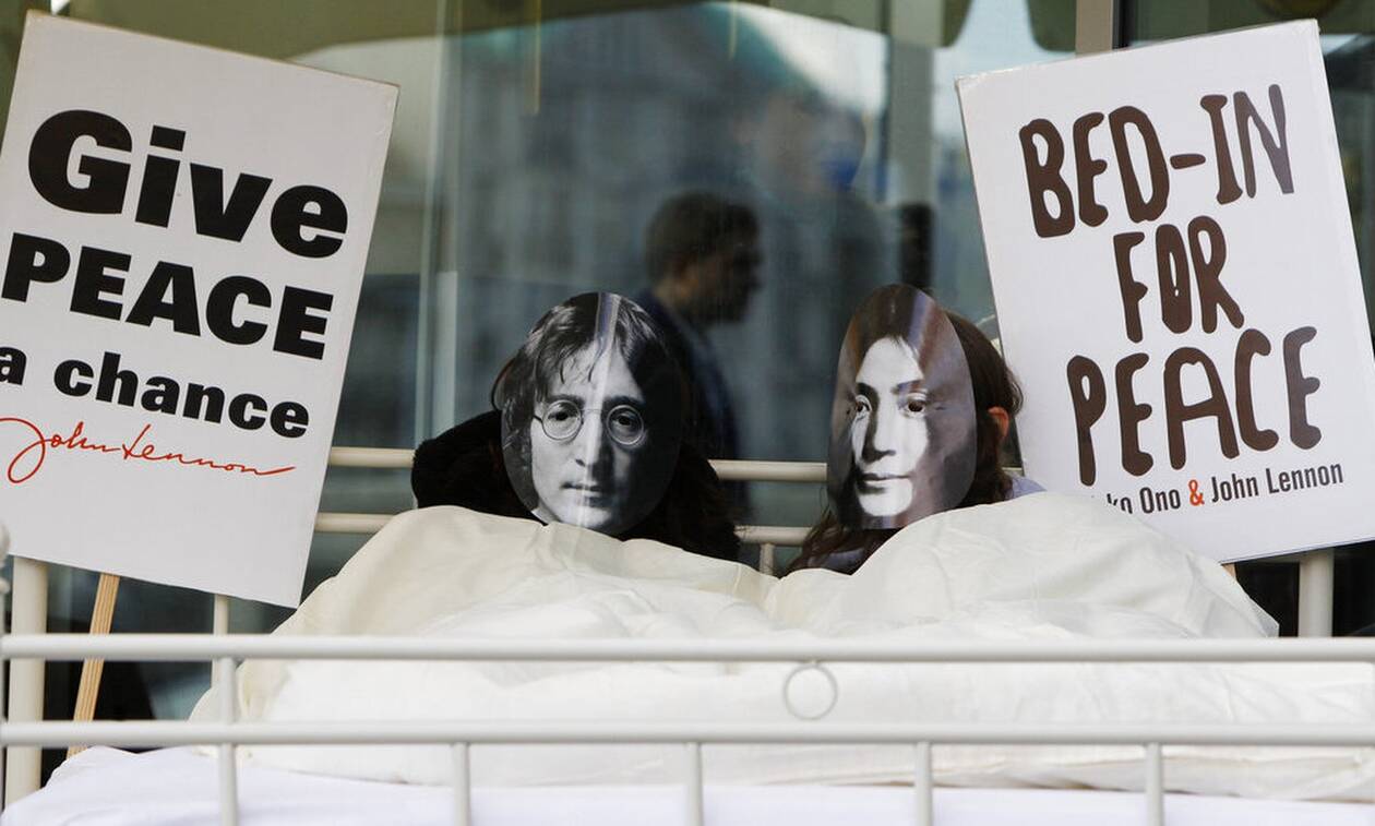 Bed In: Η πιο διάσημη αντιπολεμική διαμαρτυρία από τον John Lennon και τη Yoko Ono
