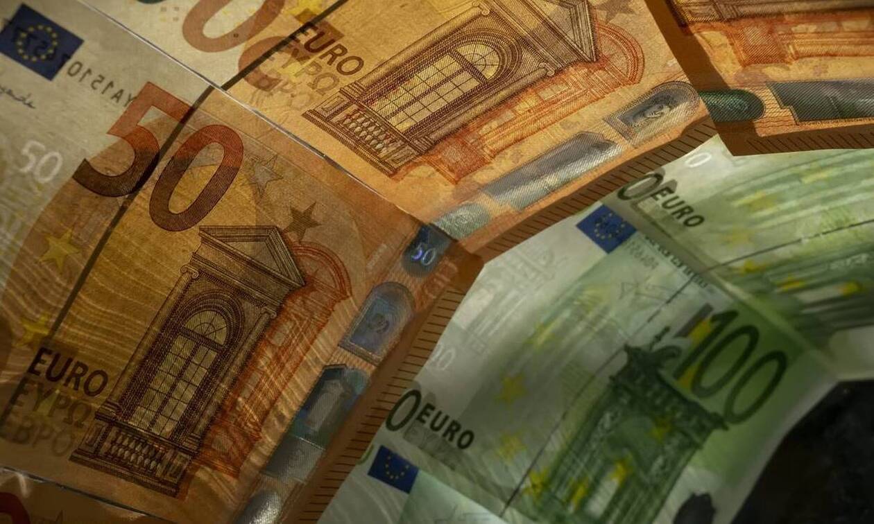 Στα 176,6 δισ. ευρώ ανήλθαν οι τραπεζικές καταθέσεις – Επέστρεψαν στα επίπεδα Απριλίου 2014